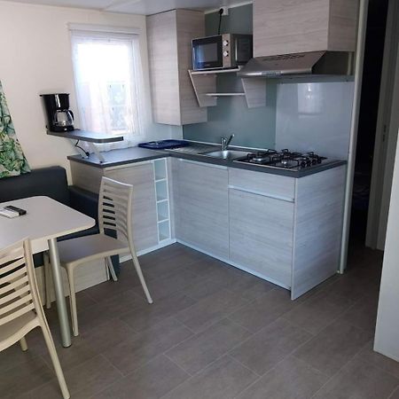Mobil Home L'Eau Vive Les Arcs-sur-Argens Bagian luar foto